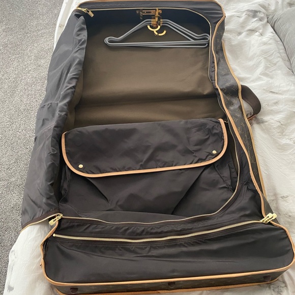 louis vuitton garment bag 3 hangers - Picture 8 of 8